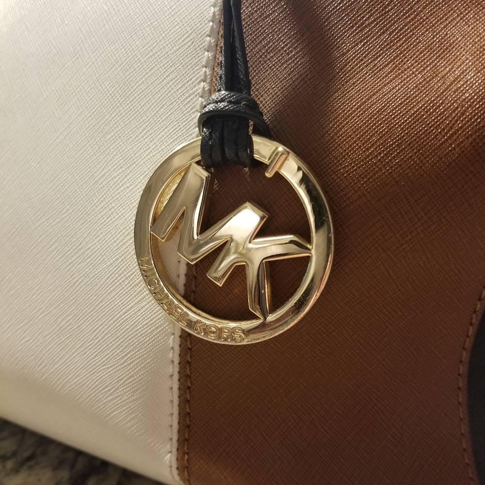 Michael Kors Purse - Picture 9 of 13